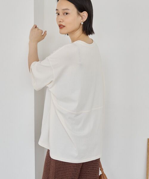 AMERICAN HOLIC(アメリカンホリック)の「接触冷感バック切替コクーンプルオーバー(Tシャツ/カットソー・レディース・グリーン/モカ/アイボリー/チャコールグレー・L/M)」の5枚目の写真