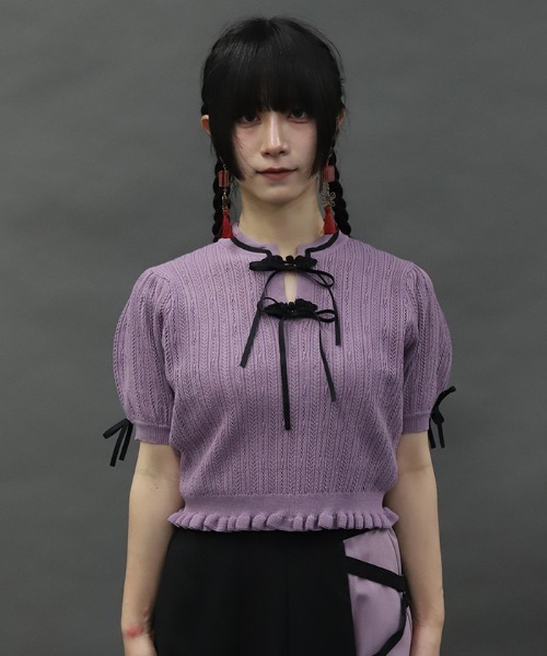 axes femme POETIQUE（アクシーズファムポエティック）の「チャイナボタンニットプルオーバー（ニット/セーター・レディース・ホワイト/ブラック/パープル・MEDIUM）」の4枚目の写真