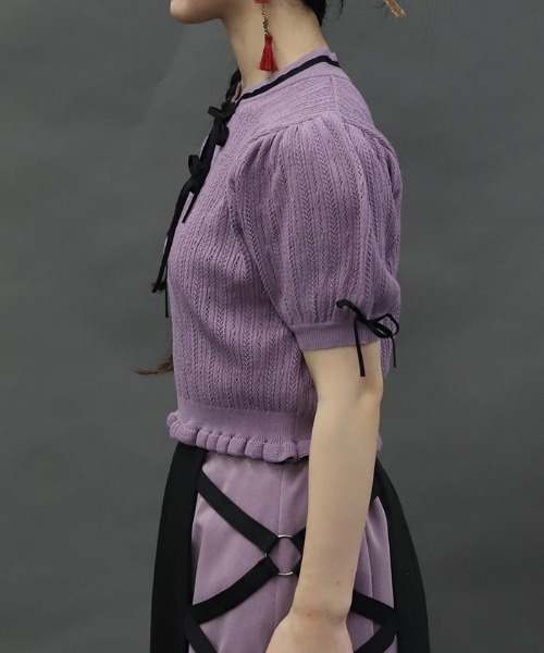 axes femme POETIQUE（アクシーズファムポエティック）の「チャイナボタンニットプルオーバー（ニット/セーター・レディース・ホワイト/ブラック/パープル・MEDIUM）」の5枚目の写真