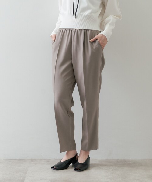 GALLEST(ギャレスト)の「Comfy SET UP|イージーテーパードパンツ【セットアップ対応/通勤/カセット服】(その他パンツ・レディース・ブラック/ブラウン系その他/ベージュ・36/38/34/40)」の1枚目の写真
