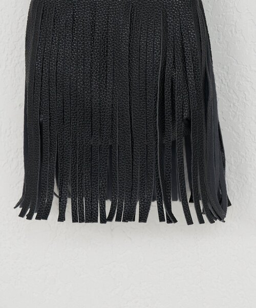 SHENERY(シーナリー)の「フリンジバッグ(トートバッグ・レディース・ブラック/ブラウン・FREE)」の8枚目の写真