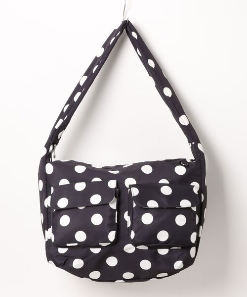 セール】【秋冬新作】アウトポケット付きドット柄メッセンジャーバッグ