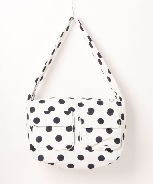 セール】【秋冬新作】アウトポケット付きドット柄メッセンジャーバッグ