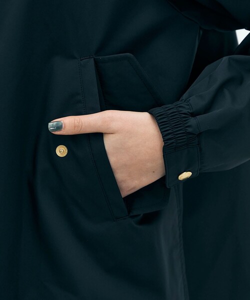 TATRAS（タトラス）の「【別注】TATRAS NARA フードブルゾン（ブルゾン・レディース・ブラック/ダークグリーン/ライトベージュ・1）」の16枚目の写真