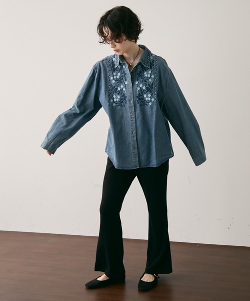 Trish（トリッシュ）の「オリエンタル刺繍デニムシャツ（シャツ/ブラウス・レディース・ネイビー/サックスブルー・FREE）」の5枚目の写真