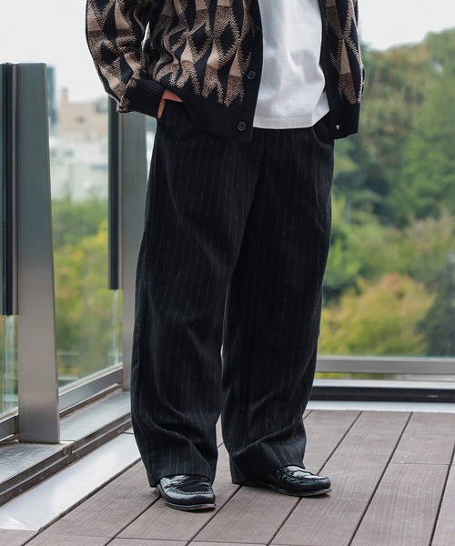 2色展開】起毛 ストライプ 2タック ワイドパンツ（スラックス）｜BEAMS