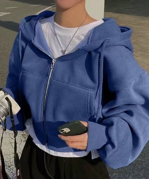 Vipoa（ヴィポア）の「short zip up hoodie（パーカー・レディース・ライトグレー/ブラック/ホワイト/ネイビー/ダークグレー/ブルー/オートミール・FREE）」の7枚目の写真