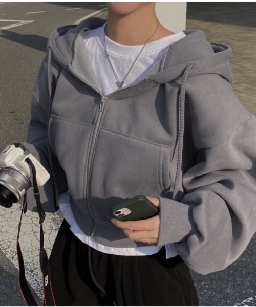 Vipoa（ヴィポア）の「short zip up hoodie（パーカー・レディース・ライトグレー/ブラック/ホワイト/ネイビー/ダークグレー/ブルー/オートミール・FREE）」の5枚目の写真