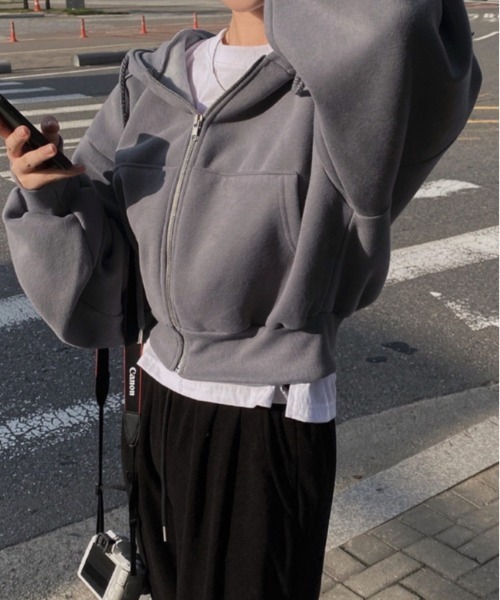 Vipoa（ヴィポア）の「short zip up hoodie（パーカー・レディース・ライトグレー/ブラック/ホワイト/ネイビー/ダークグレー/ブルー/オートミール・FREE）」の17枚目の写真