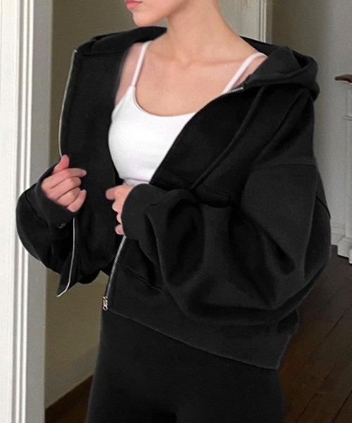 Vipoa（ヴィポア）の「short zip up hoodie（パーカー・レディース・ライトグレー/ブラック/ホワイト/ネイビー/ダークグレー/ブルー/オートミール・FREE）」の8枚目の写真