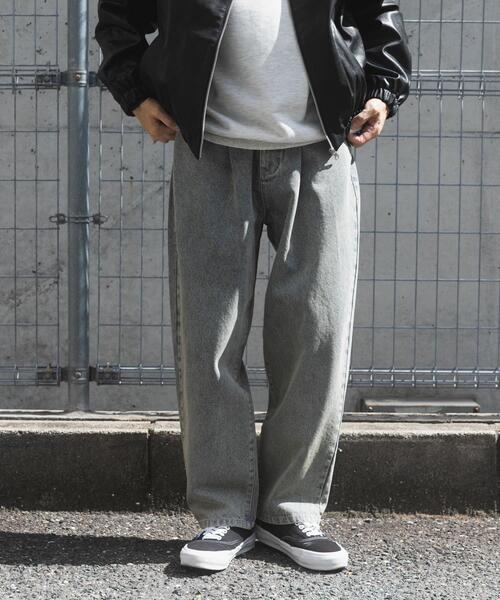 ITEMS URBANRESEARCH(アイテムズ アーバンリサーチ)の「Dusty Wide Tapered Jeans(その他パンツ・メンズ・ブラック系その他/ベージュ系その他/ブルー系その他・MEDIUM/LARGE)」の3枚目の写真