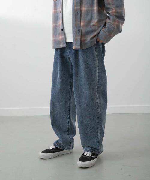 ITEMS URBANRESEARCH(アイテムズ アーバンリサーチ)の「Dusty Wide Tapered Jeans(その他パンツ・メンズ・ブラック系その他/ベージュ系その他/ブルー系その他・MEDIUM/LARGE)」の19枚目の写真