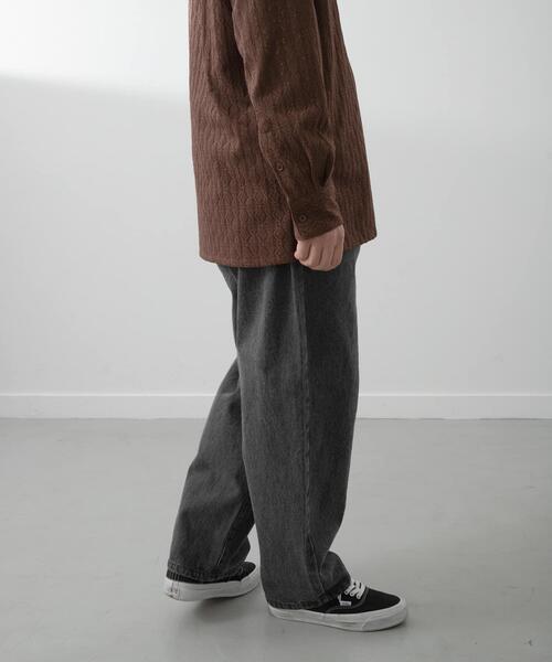 ITEMS URBANRESEARCH(アイテムズ アーバンリサーチ)の「Dusty Wide Tapered Jeans(その他パンツ・メンズ・ブラック系その他/ベージュ系その他/ブルー系その他・MEDIUM/LARGE)」の4枚目の写真