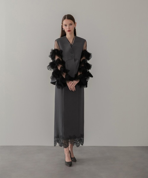 Leja（レジャ）の「【LEJA】チュールフリルスリーブベストセットワンピースドレス2点セット 美脚効果結婚式 パーティードレス 成人式 二次会 同窓会 お呼ばれ オケージョン 20代 30代（ドレス・レディース・ブラック/ダークグレー・SMALL/MEDIUM）」の5枚目の写真