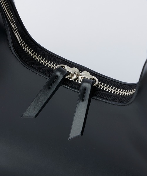 Lui's（ルイス）の「MAY別注レザーワンハンドルハーフムーンバッグ（ハンドバッグ・レディース・ブラック/ブラウン系その他/ブラウン・FREE）」の7枚目の写真