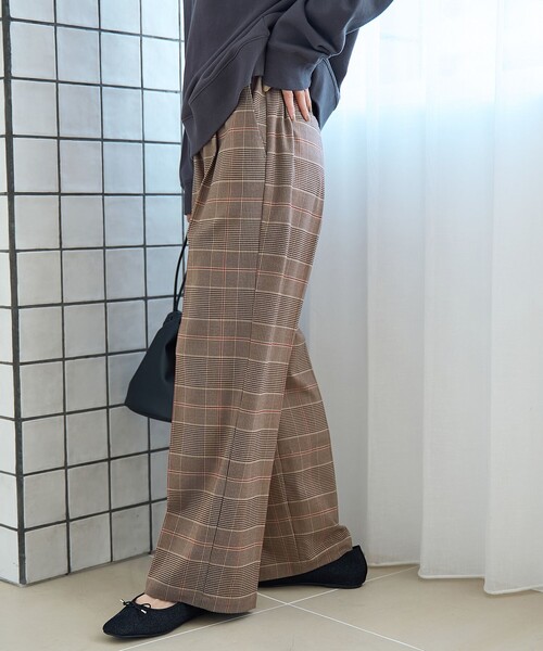 coen(コーエン)の「【定番】イージービューティーチェックワイドパンツ(WEB限定サイズあり)(スラックス・レディース・グレー/ブラウン・S/M/L/XL)」の12枚目の写真