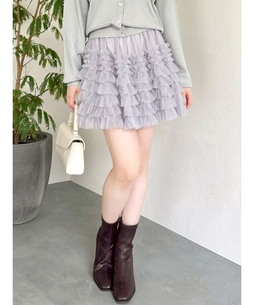 dazzlin（ダズリン）の「ボリュームフリルチュールミニスカート（スカート・レディース・アイボリー/グレー/チャコールグレー・FREE）」の4枚目の写真
