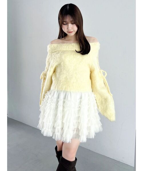 dazzlin（ダズリン）の「ボリュームフリルチュールミニスカート（スカート・レディース・アイボリー/グレー/チャコールグレー・FREE）」の5枚目の写真