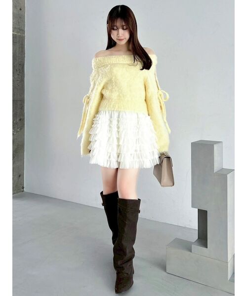 dazzlin（ダズリン）の「ボリュームフリルチュールミニスカート（スカート・レディース・アイボリー/グレー/チャコールグレー・FREE）」の6枚目の写真