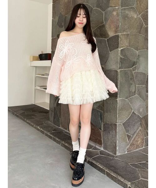 dazzlin（ダズリン）の「ボリュームフリルチュールミニスカート（スカート・レディース・アイボリー/グレー/チャコールグレー・FREE）」の10枚目の写真