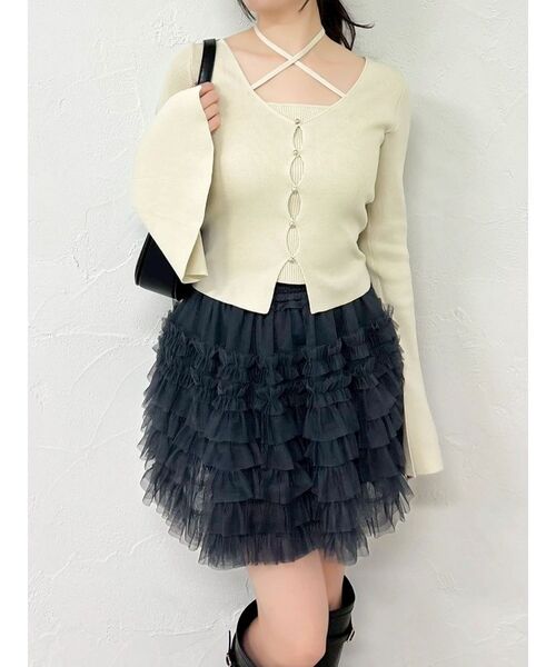 dazzlin（ダズリン）の「ボリュームフリルチュールミニスカート（スカート・レディース・アイボリー/グレー/チャコールグレー・FREE）」の14枚目の写真