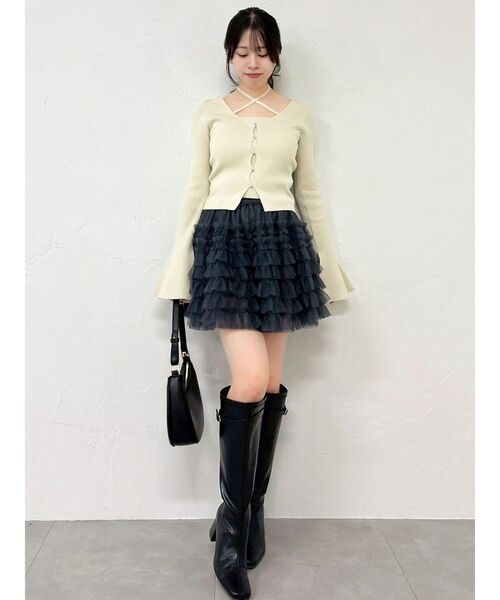 dazzlin（ダズリン）の「ボリュームフリルチュールミニスカート（スカート・レディース・アイボリー/グレー/チャコールグレー・FREE）」の15枚目の写真