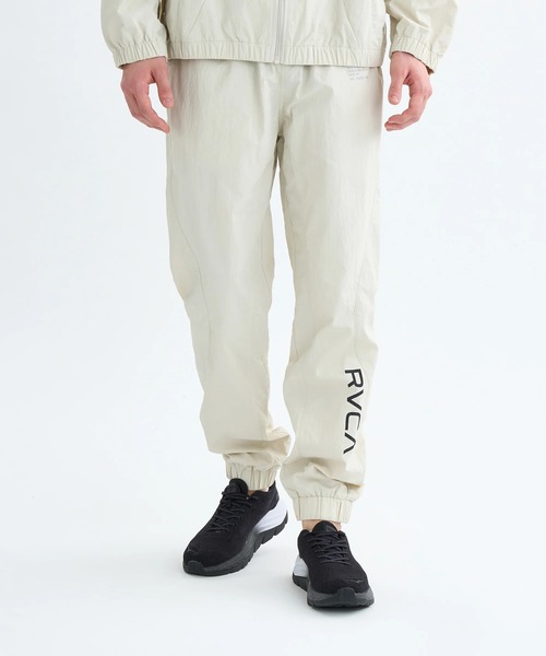RVCA(ルーカ)の「RVCA メンズ MIL NYLON PT ロングパンツ 【2025年秋冬モデル】/ルーカワッシャーナイロンパンツ(SET UP・セットアップ可能・空港コーデ)(その他パンツ・メンズ・ブラック/グレー・X-LARGE/LARGE/MEDIUM/SMALL)」の1枚目の写真
