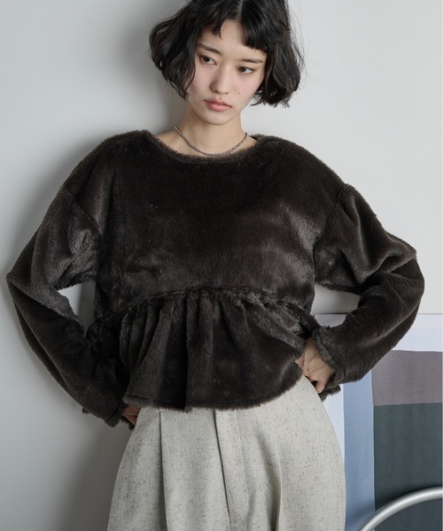 THE YOn(ザヨン)の「エコファーペプラムトップス(Tシャツ/カットソー・レディース・アイボリー/ブラウン・FREE)」の14枚目の写真