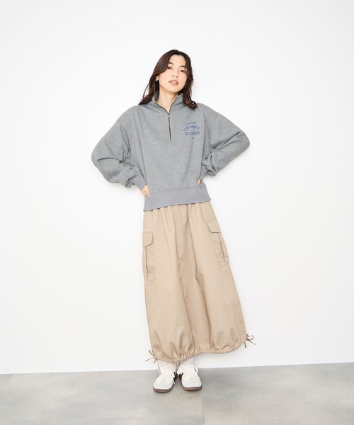 Mac-House(マックハウス)の「Idnes 暖か裏起毛 華奢見え絶妙バランス ボリューム袖ハーフジッププルオーバー(スウェット・レディース・ネイビー/グレー/ブラウン・FREE)」の9枚目の写真