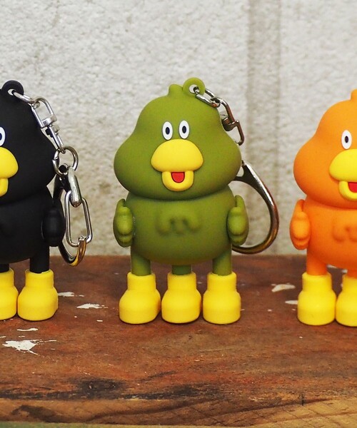 FREAK'S STORE(フリークスストア)の「DUCKROW DEPART/ダックローデパート Figure key holder フィギュア キーホルダー(キーホルダー・メンズ・オリーブ・ONE SIZE)」の2枚目の写真