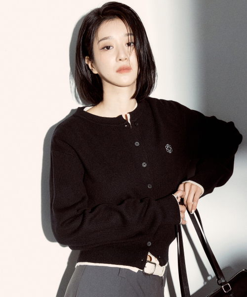 NICK&NICOLE(ニックアンドニコール)の「CLASSIC ROUND KNIT CARDIGAN_BLACK WHITE(カーディガン/ボレロ・レディース・その他・FREE)」の2枚目の写真