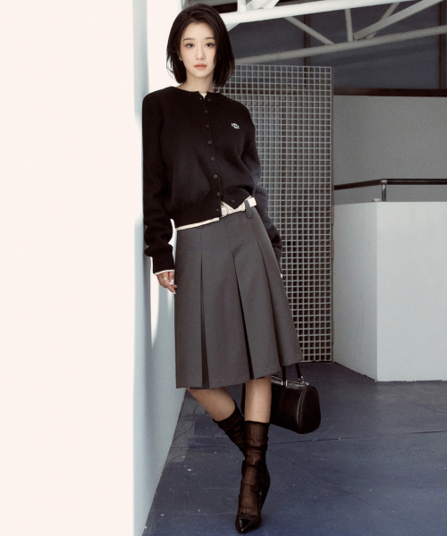 NICK&NICOLE(ニックアンドニコール)の「CLASSIC ROUND KNIT CARDIGAN_BLACK WHITE(カーディガン/ボレロ・レディース・その他・FREE)」の3枚目の写真