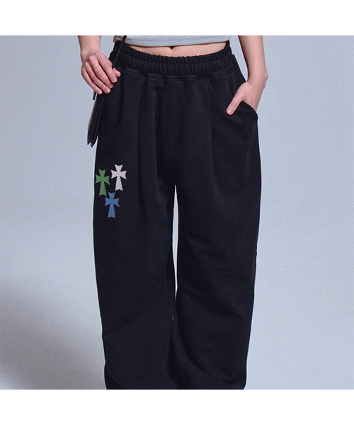 GRAVER（グレーバー）の「[ユニセックス]ドットクロスロゴ刺繍トレーニングワイドパンツ_2カラー（スウェットパンツ・レディース・杢グレー/ブラック/ブラック系その他2/ブラック系その他3/ブラック系その他4/ブラック系その他5/ブラック系その他6/グレー系その他2/グレー系その他3/グレー系その他4/グレー系その他5/グレー系その他6/ブラックミックス/ライトグレー/ブラック×ピンク・MEDIUM/LARGE）」の8枚目の写真