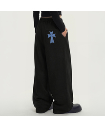 GRAVER（グレーバー）の「[ユニセックス]ドットクロスロゴ刺繍トレーニングワイドパンツ_2カラー（スウェットパンツ）」