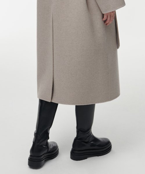 MUSINSA STANDARD WOMAN(ムシンサスタンダードウーマン)の「レディースカシミアブレンドハンドメイドバルマカンローブコート【オートミール】(チェスターコート・レディース・その他・SMALL/MEDIUM/LARGE/X-SMALL)」の6枚目の写真