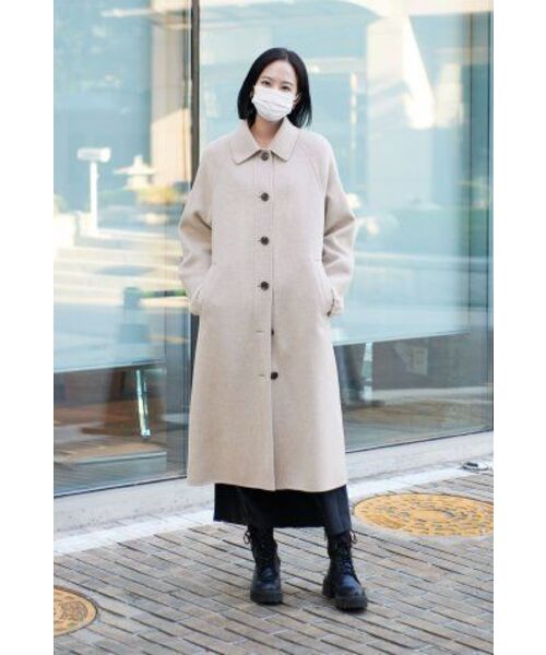 MUSINSA STANDARD WOMAN(ムシンサスタンダードウーマン)の「レディースカシミアブレンドハンドメイドバルマカンローブコート【オートミール】(チェスターコート・レディース・その他・SMALL/MEDIUM/LARGE/X-SMALL)」の2枚目の写真