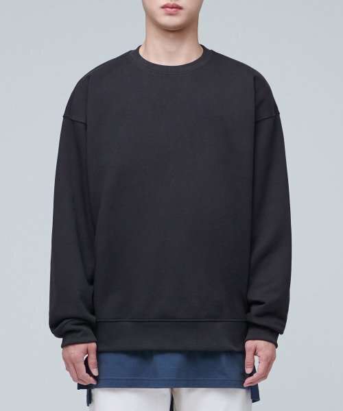 MUSINSA STANDARD（ムシンサスタンダード）の「レイヤードクルーネック長袖Tシャツ_ロング丈 [ミッドナイトブルー]（Tシャツ/カットソー・メンズ・その他・SMALL/MEDIUM/LARGE/X-SMALL）」の3枚目の写真