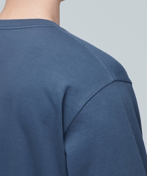 MUSINSA STANDARD（ムシンサスタンダード）の「レイヤードクルーネック長袖Tシャツ_ロング丈 [ミッドナイトブルー]（Tシャツ/カットソー・メンズ・その他・SMALL/MEDIUM/LARGE/X-SMALL）」の7枚目の写真