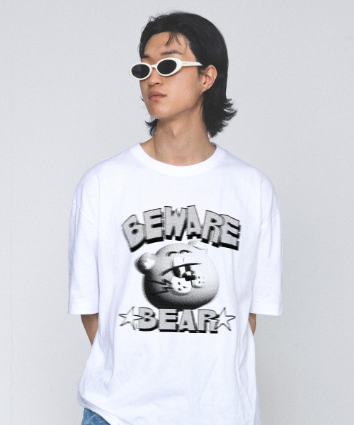 GRAVER（グレーバー）の「[ユニセックス]ビウェアベア半袖Tシャツ_ホワイト（Tシャツ/カットソー・レディース・ホワイト・X-LARGE/SMALL/MEDIUM/LARGE）」の2枚目の写真