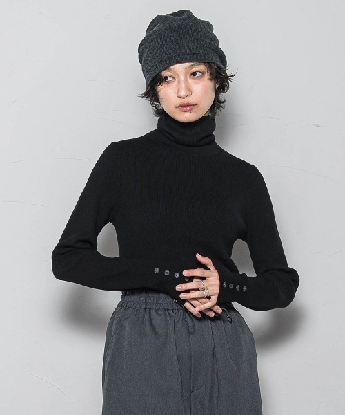 MAYSON GREY(メイソングレイ)の「リブタートルニットプルオーバー≪手洗い可能≫(ニット/セーター・レディース・オフホワイト/ブラック系その他/ブラック/ブラウン・M)」の2枚目の写真