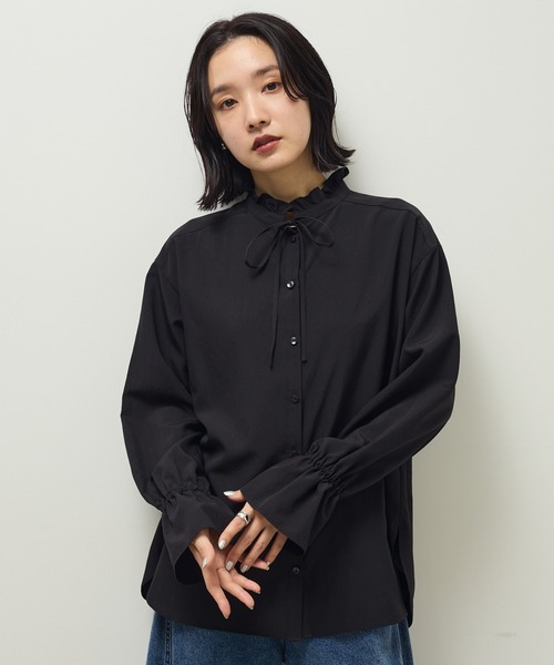 Green　Parks（グリーンパークス）の「ホワイトインナーフリルカラーシャツ（シャツ/ブラウス・レディース・オフホワイト/ブラック/ストライプ・FREE）」の2枚目の写真