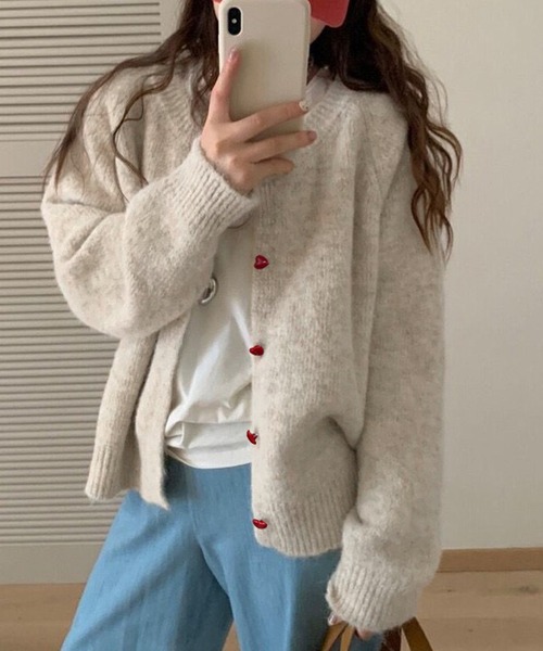 DAY CLOSET（デイ クローゼット）の「ぷっくりハートボタンがCute。長袖ノーカラーニットカーディガン レディース（カーディガン/ボレロ・レディース・ブルー/ネイビー/オートミール/グレー・FREE）」の10枚目の写真