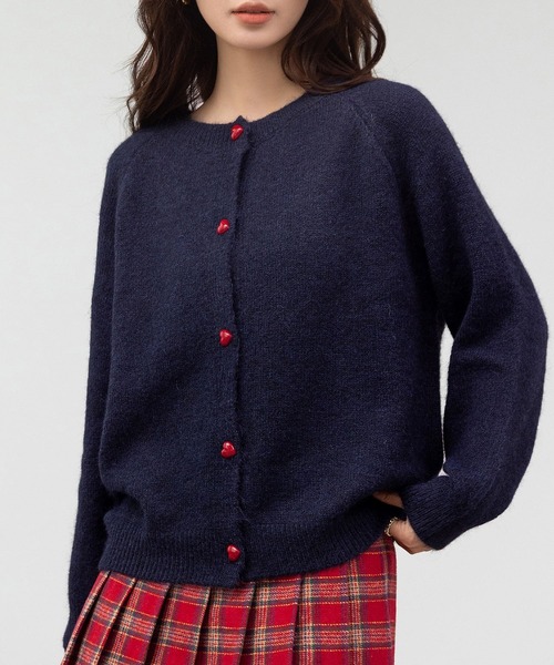 DAY CLOSET（デイ クローゼット）の「ぷっくりハートボタンがCute。長袖ノーカラーニットカーディガン レディース（カーディガン/ボレロ・レディース・ブルー/ネイビー/オートミール/グレー・FREE）」の13枚目の写真