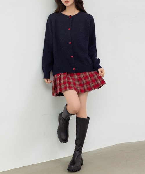 DAY CLOSET（デイ クローゼット）の「ぷっくりハートボタンがCute。長袖ノーカラーニットカーディガン レディース（カーディガン/ボレロ・レディース・ブルー/ネイビー/オートミール/グレー・FREE）」の15枚目の写真