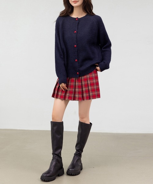 DAY CLOSET（デイ クローゼット）の「ぷっくりハートボタンがCute。長袖ノーカラーニットカーディガン レディース（カーディガン/ボレロ・レディース・ブルー/ネイビー/オートミール/グレー・FREE）」の16枚目の写真