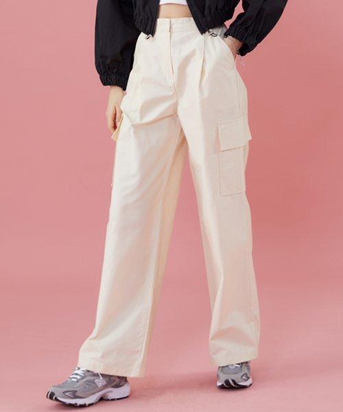 KOLEAT（コレット）の「WOMEN機能性バスラックワイドカーゴスラックスパンツ【IVORY】（スラックス・レディース・その他・SMALL/MEDIUM）」の4枚目の写真