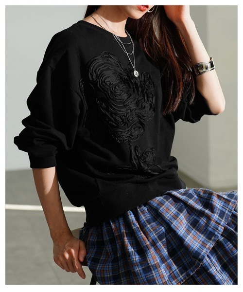 Sawa a la mode（サワアラモード）の「花柄コード刺繍スウェットプルオーバー（スウェット・レディース・ブラック・FREE）」の21枚目の写真