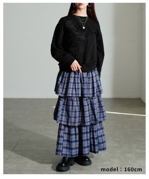Sawa a la mode（サワアラモード）の「花柄コード刺繍スウェットプルオーバー（スウェット・レディース・ブラック・FREE）」の6枚目の写真