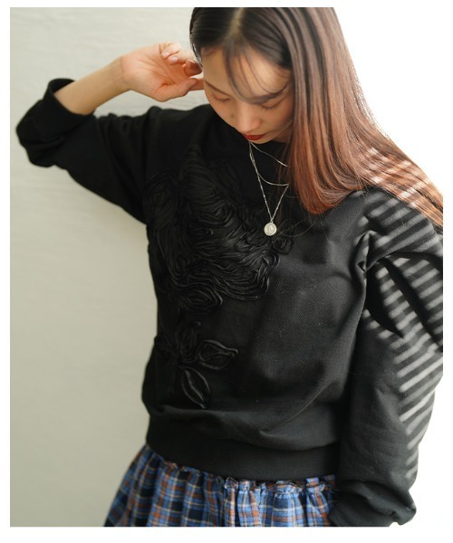 Sawa a la mode（サワアラモード）の「花柄コード刺繍スウェットプルオーバー（スウェット・レディース・ブラック・FREE）」の7枚目の写真