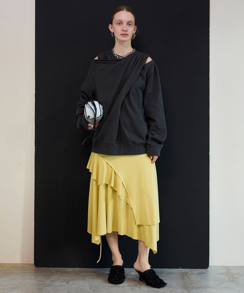 MAISON SPECIAL（メゾンスペシャル）の「Twist Cut-Off Sweat Top